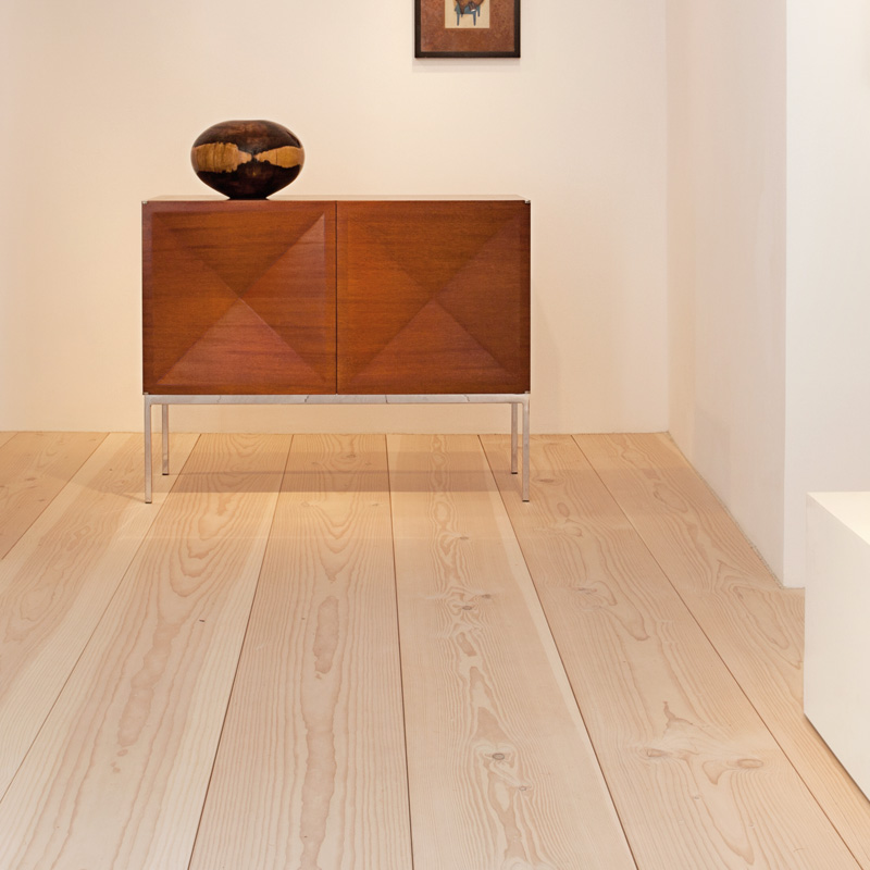 Galerie avec plancher en douglas